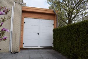 Houten garage Almere