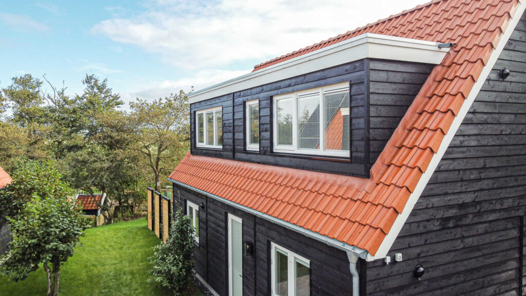 Houten recreatiewoning, Texel bovenzijde dakpannen